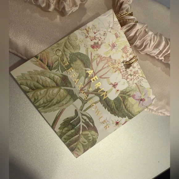 NWT AERIN X Colefax and Fowler ELOISE Silk Sleep Mask And Silk Drawstring Bag - Picture 6 of 13